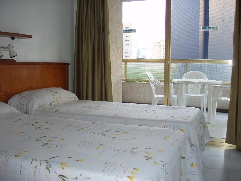 Apartamentos Maria Victoria Benidorm Værelse billede