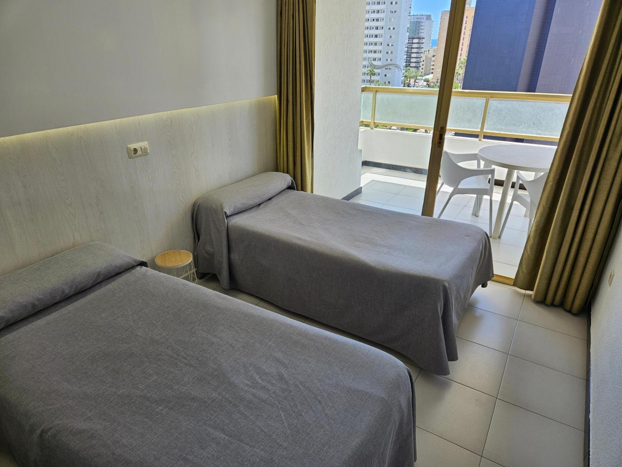 Apartamentos Maria Victoria Benidorm Eksteriør billede